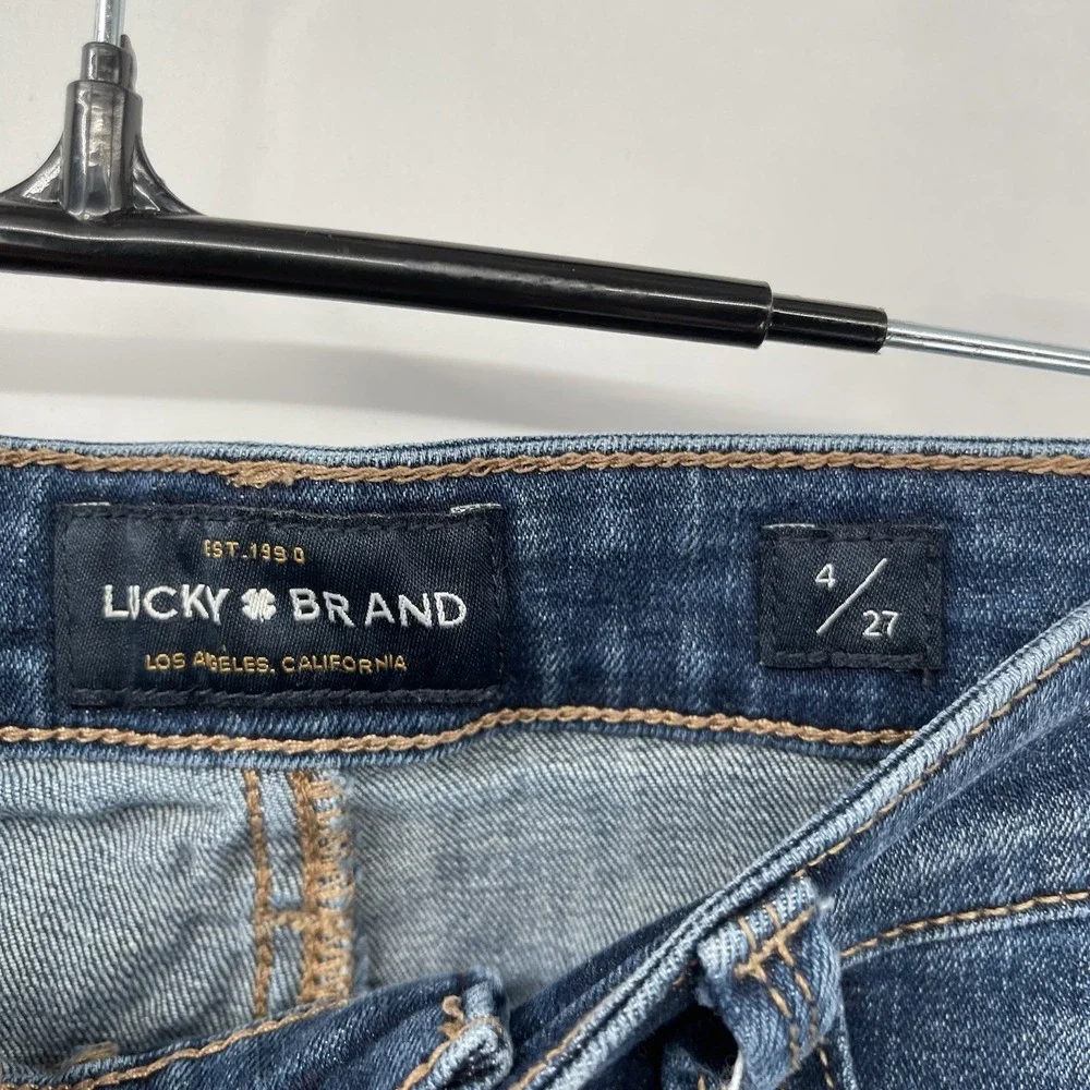 Lucky Brand 4/27 Bermuda Shorts‎ Womens Blue Medium Wash Stretch Denim Casual